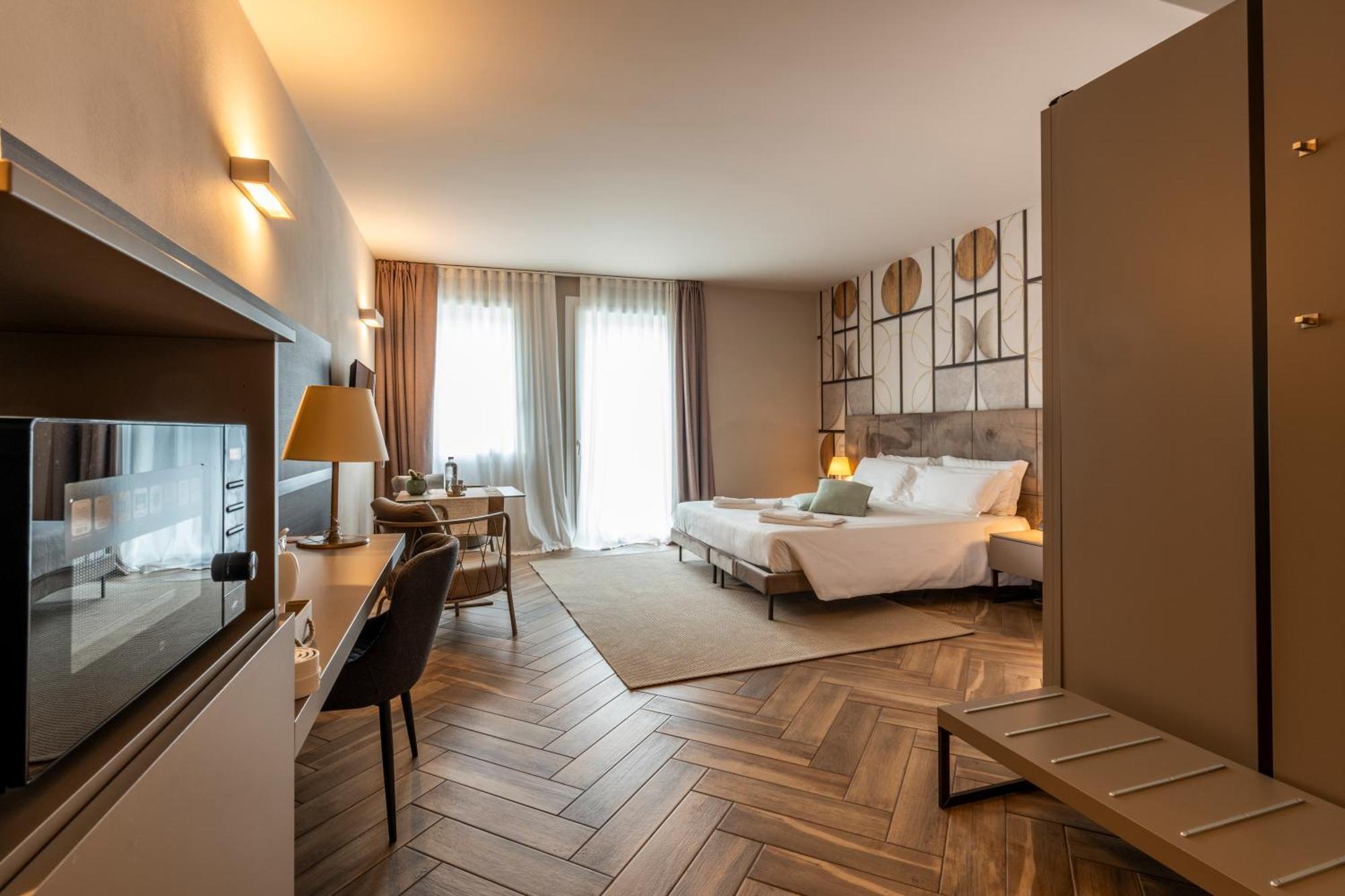 La And 3* Moniga del Garda